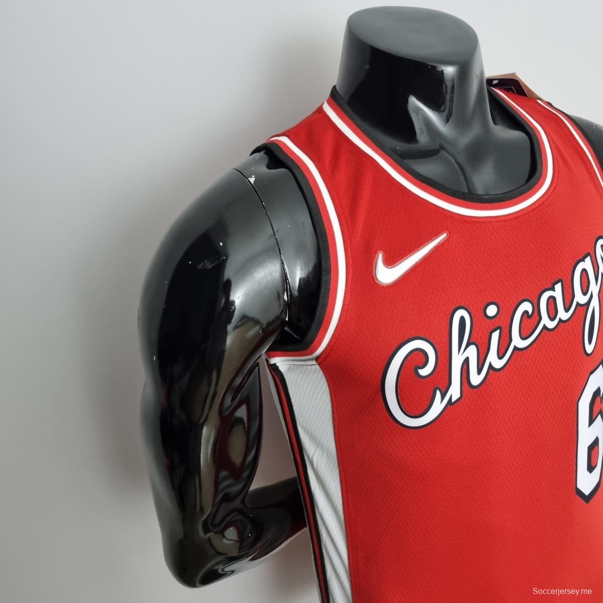 قميص شيكاغو بولز كاروسو كاروسو #6 إصدار المدينة الأحمر للذكرى 75 لموسم 2022 في دوري كرة السلة الأمريكي للمحترفين
