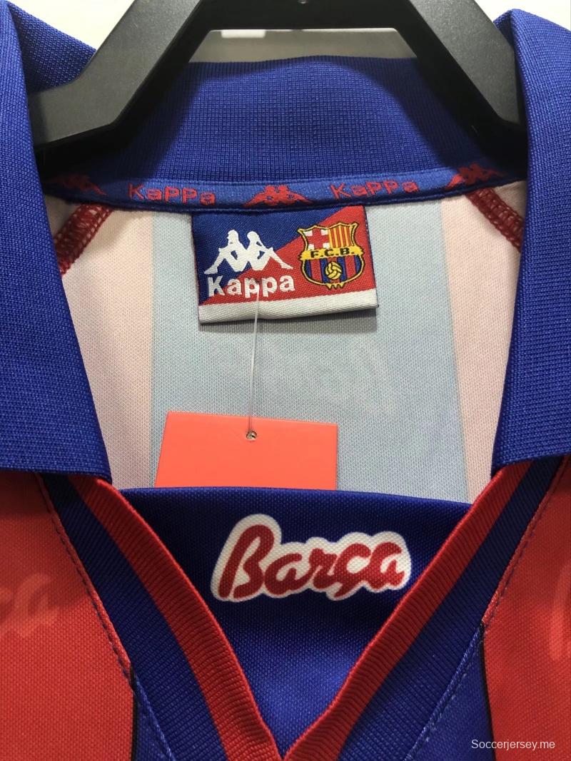 قميص ريترو 96/97 بأكمام طويلة الأكمام من برشلونة
