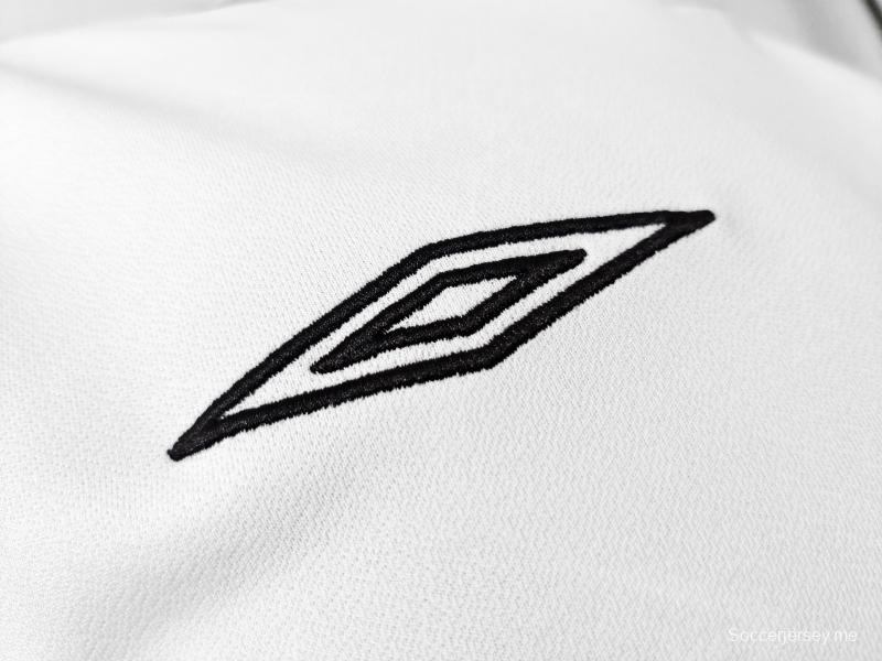 قميص كرة القدم COLO 2006 COLO COLO 2006 القديم
