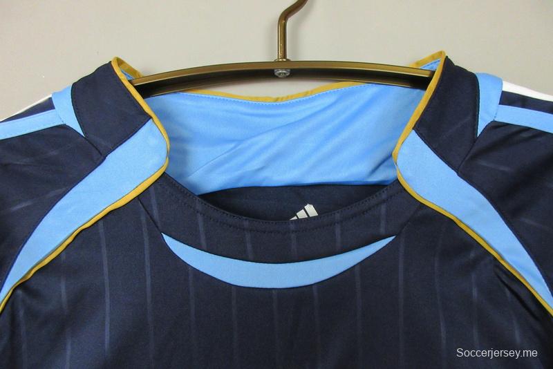 قميص أرجنتيني أزرق اللون أزرق عتيق موديل 2006
