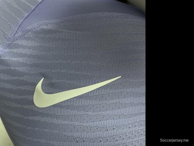 إصدار اللاعب 23/23 قميص ليفربول البنفسجي 23/23
