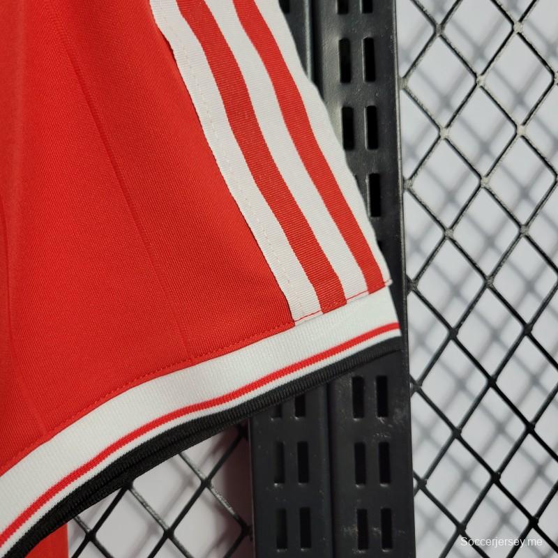 قميص فريق مانشستر يونايتد القديم 83/84 ريترو 83/84
