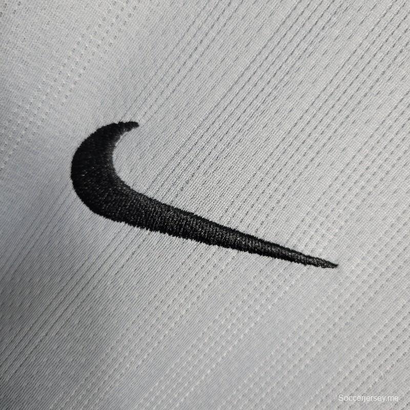 قميص حارس مرمى مانشستر يونايتد الرمادي عتيق 07-08 ريترو 07-08 مانشستر يونايتد
