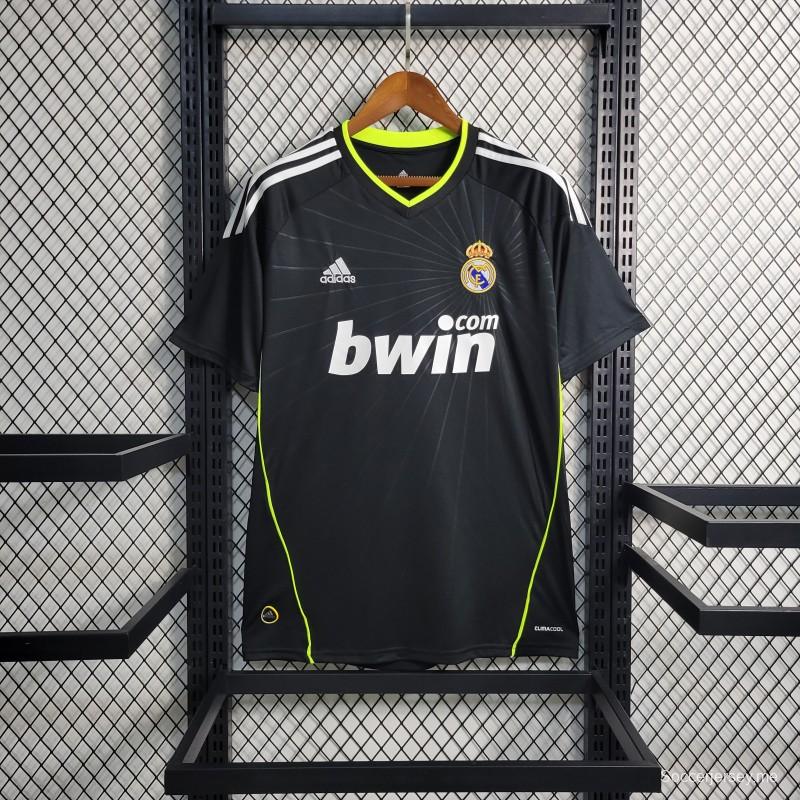 قميص كرة قدم ريترو 10-11 ريال مدريد خارج الديار أسود اللون
