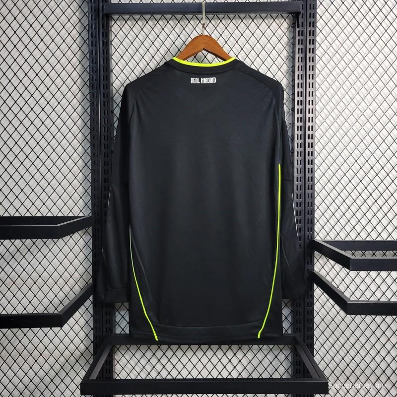 قميص كرة قدم ريترو 10-11 ريال مدريد ذهاباً وإياباً أسود بأكمام طويلة
