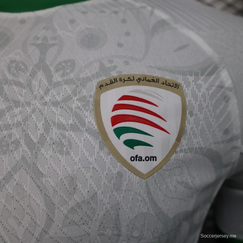 إصدار اللاعب 2024 قميص أبيض خارجي عماني 2024
