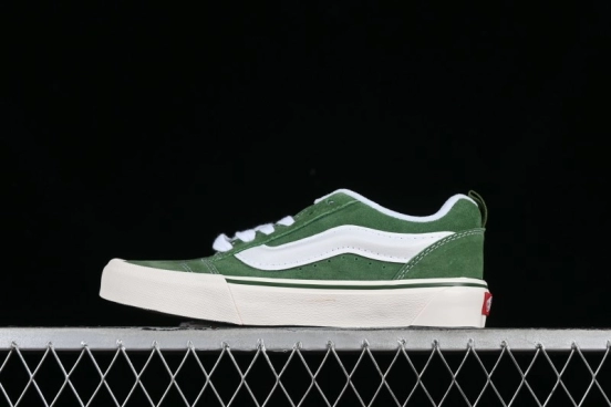 Vans Classics Knu Skool Retro Sneakers with Enlarged Toe and Thickened Trim - VN0009QCKGR