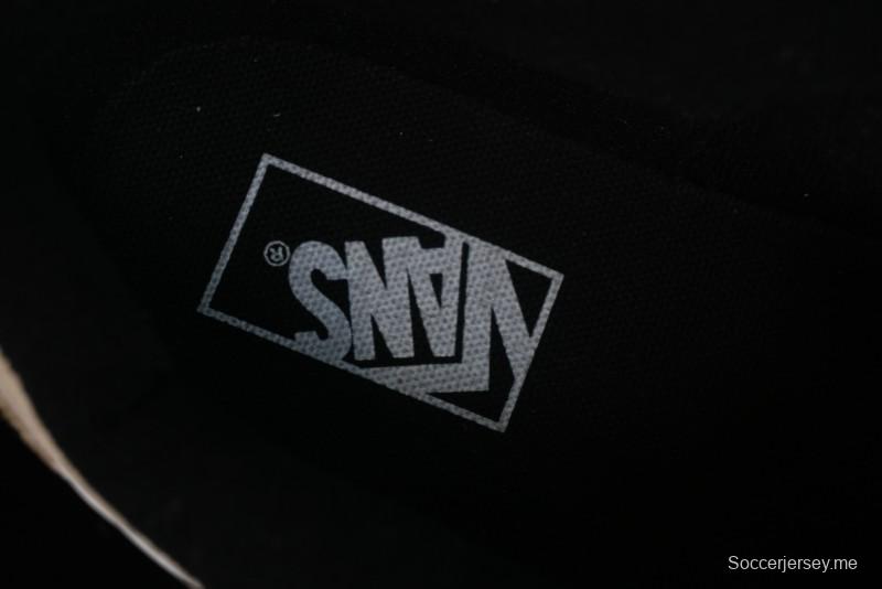 Vans Classics Knu Skool Retro Chunky Tongue Skate Shoes in Black/Brown - VN000CP6BXC