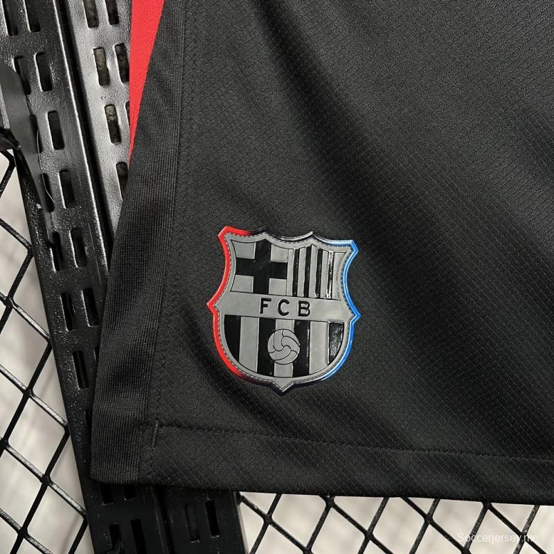 2024/25 شورت خارج ملعب برشلونة 2024/25
