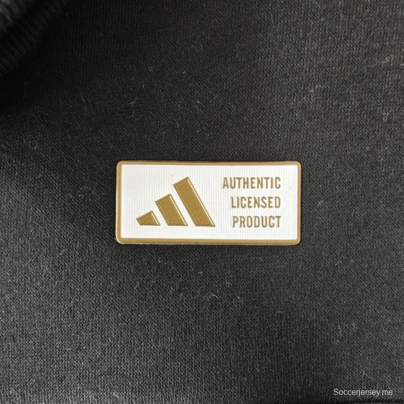 2024 إيطاليا هودي باللون الكحلي/الأحمر/الأسود/البيج/الرمادي مع شارة سوداء