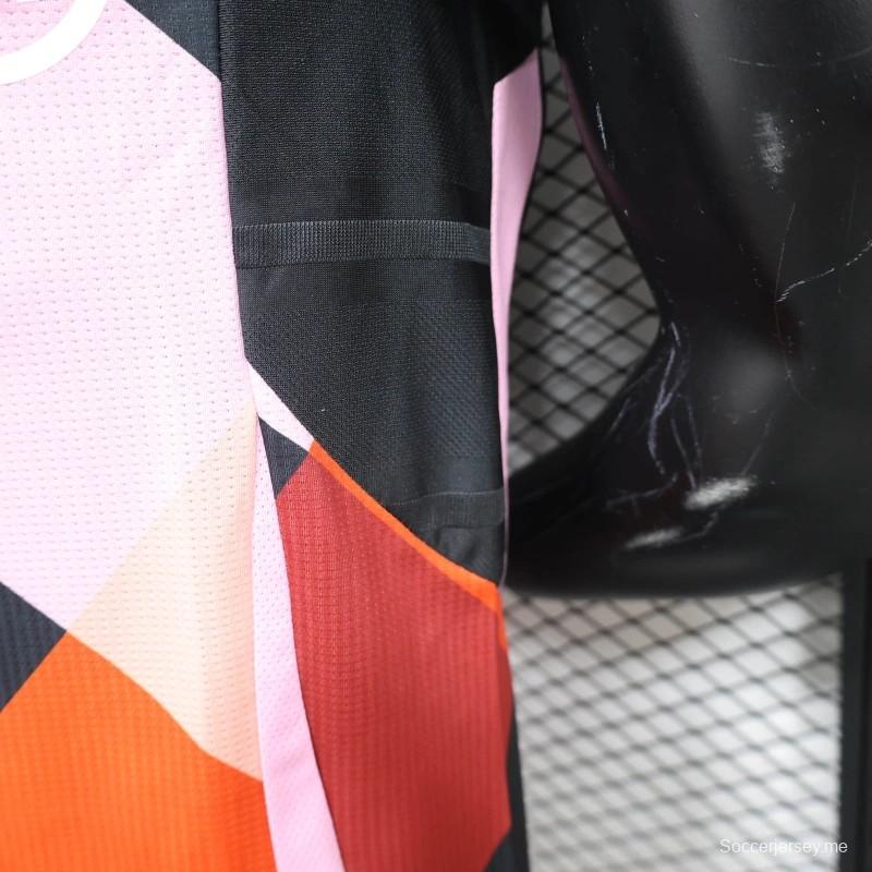 25/26 قميص بنقشة شبكة تدريب بايرن ميونيخ بنسخة اللاعب 25/26