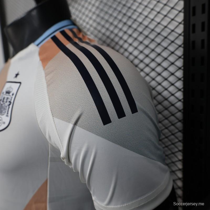 إصدار اللاعب 2025 قميص إسبانيا قبل المباراة أبيض بنقوش هندسية قبل المباراة 2025