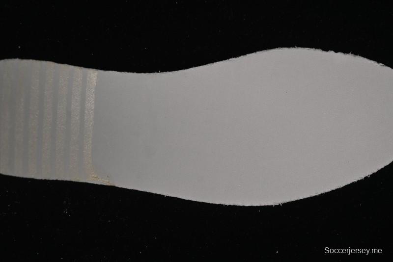 Nike Air Jordan 1 Low Supreme Collaboration - Retro Basketball Shoes in Off-White Red with Small Logo - SJ9950-017