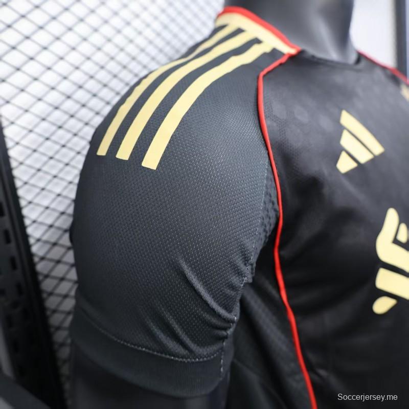 نسخة اللاعب 25/26 قميص ليفربول الثالث أسود اللون أسود اللون 25/26