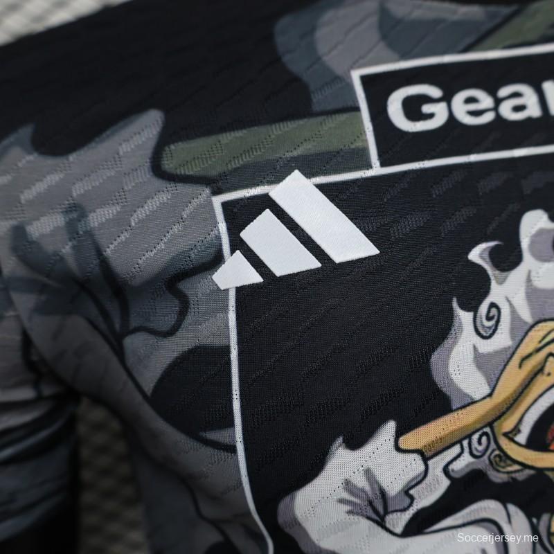 نسخة اللاعب 2025 منتخب اليابان 2025 قميص منتخب اليابان أسود اللون مع قميص بتصميم ون بيس جير 5 لوفي