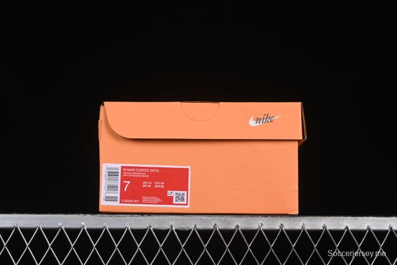 Nike Classic Cortez Leather Retro Running Shoes - FJ2530-301