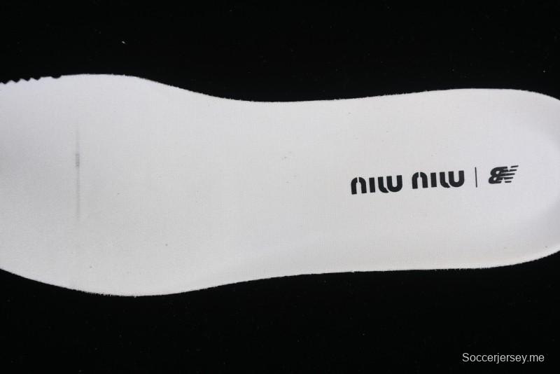 Miu Miu x New Balance 530 Low-Top Retro Running Sneakers with Deconstructed Design - AJD4