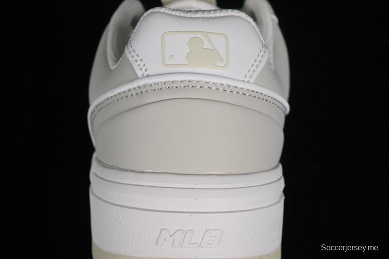 MLB Chunky Liner New York Yankees Lightweight Platform Sneakers with 6cm Height Increase - 3ASXCLB3N50IVS