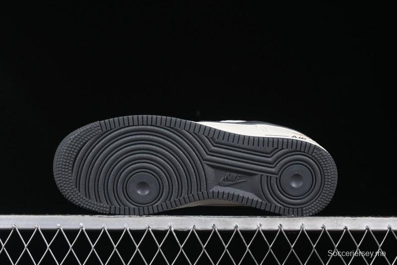 Nike Air Force 1 '07 Low Casual Sneakers in Black Pigskin - XZ6188-705