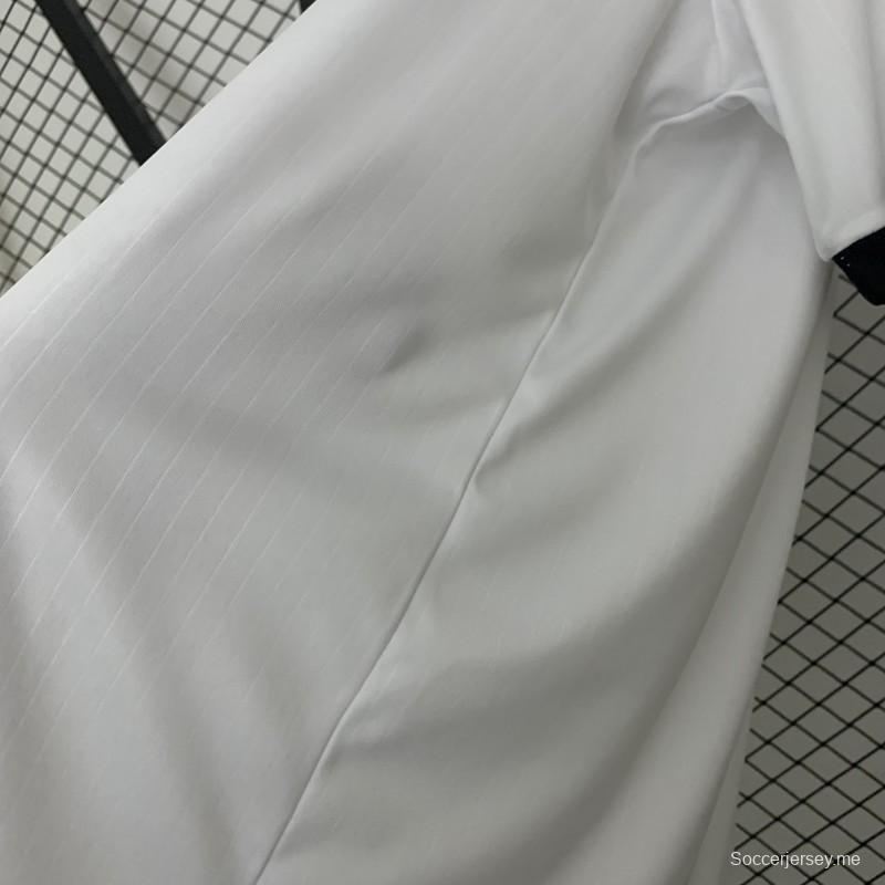 25/26 كولو كولو كولو الذكرى المئوية البيضاء