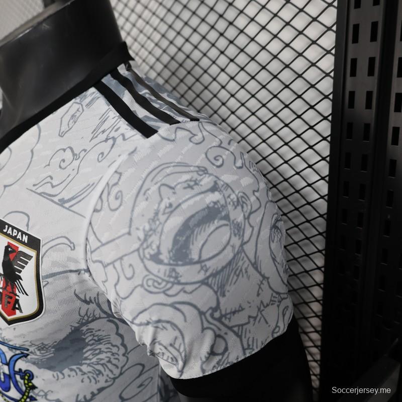 إصدار اللاعب 2025 اليابان 2025 أبيض مع قميص بتصميم ون بيس جير 5