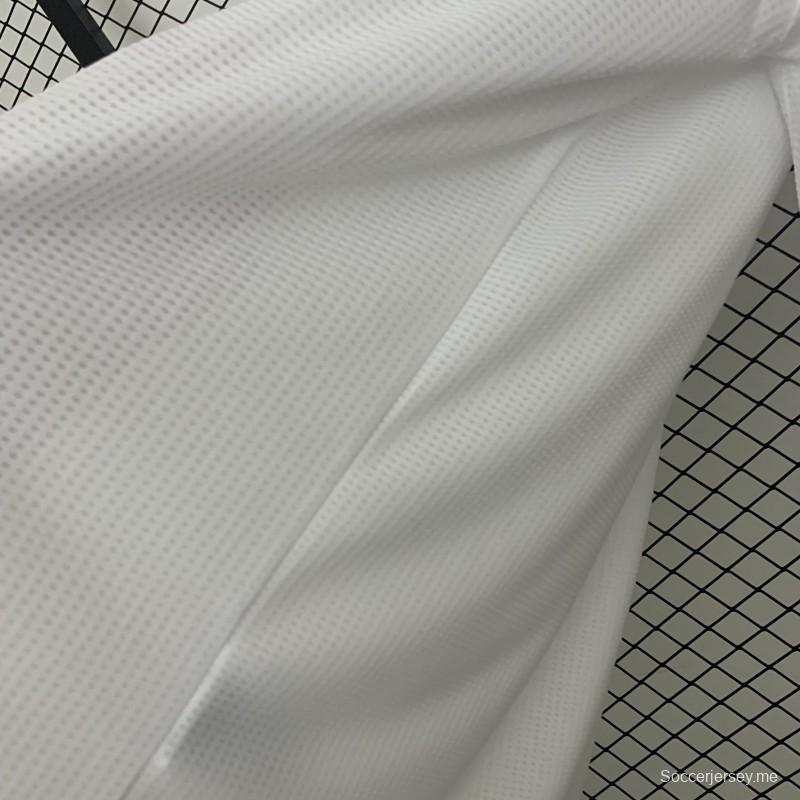 25/26 كولو كولو كولو الذكرى المئوية البيضاء