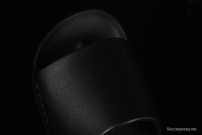 صندل زنسوري من أديداس - JP9579