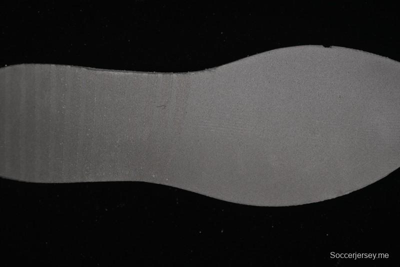 حذاء الجري الكلاسيكي الكلاسيكي من نايك V5 RNRR ميلينيوم ميلينيوم بنعل وسطي من الفوم - HJ5228-102