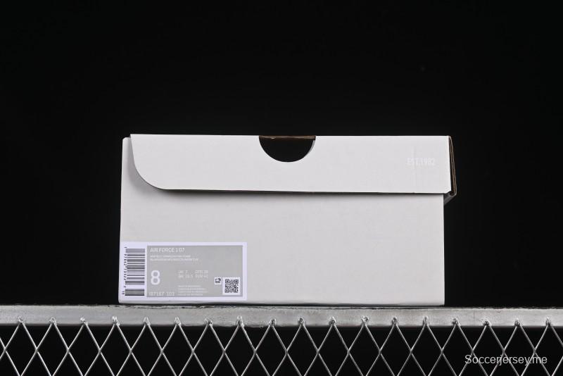 حذاء رياضي نايك اير فورس 1'07 منخفض كاجوال مع وسادة هوائية كاملة الطول - IB7167-103