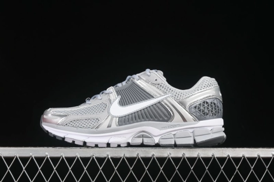 حذاء الجري الكلاسيكي الكاجوال الكلاسيكي من نايك زوم فوميرو 5 SP SP بنعل وسطي من إيفا - FJ4151-003