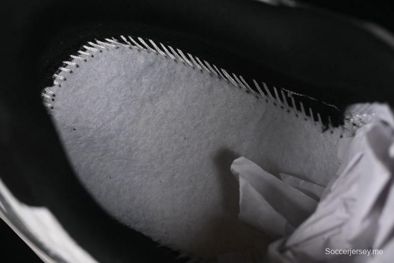 حذاء جري كاجوال 9060 ريترو كاجوال من نيو بالانس بتقنية توسيد أبزورب - U9060SP