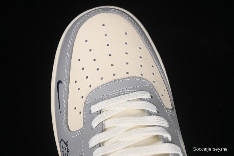 حذاء نايك اير فورس 1 '07 منخفض من نايك اير فورس 1 '07 كووس كولابوريشن بيج رمادي كاجوال سنيكرز - KK1988-077