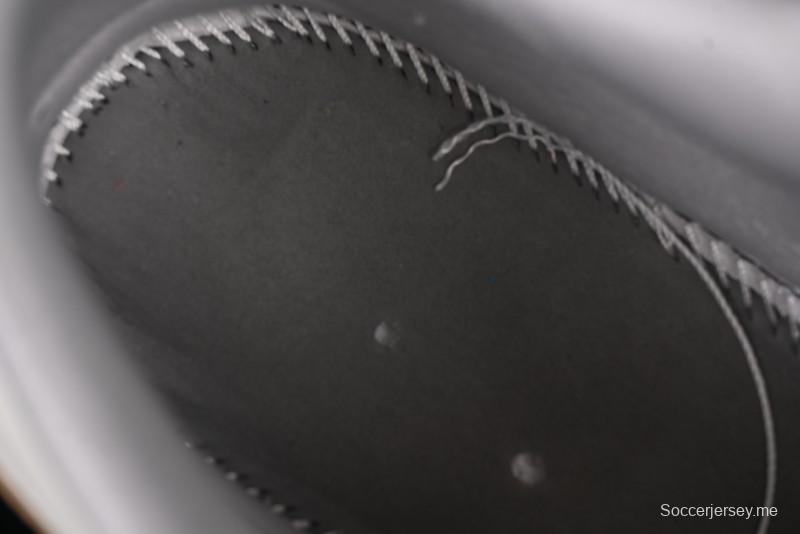 حذاء نايك اير جوردان 1 لاو "دونغدان" الرياضي الكاجوال من نايك اير جوردان 1 "دونغدان" باللون الأبيض بحليب جوز الهند - IB8855-121