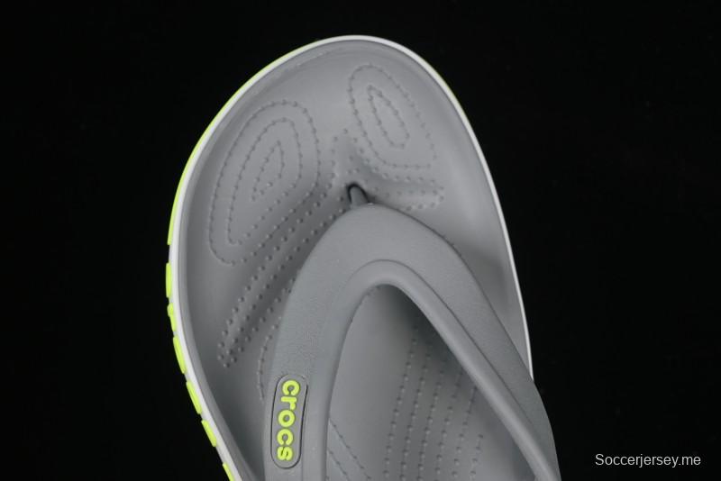 صندل كلاوج كلاوج كلاسيكي من كروكس من سلسلة باياباند كلاوج كلاوج كلاوج صيفي كلاسيكي للارتداء على الشاطئ في الأماكن الداخلية والخارجية قباقيب صديقة للماء - B.D4