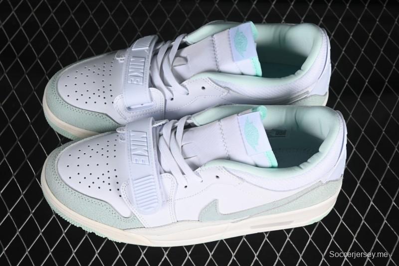 حذاء رياضي ريترو منخفض من نايك اير جوردان ليجاسي 312 بتصميم ثلاثي الأشرطة - FQ7827-103