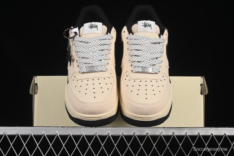 حذاء نايك اير فورس 1 '07 منخفض من نايك ستاسي كولابوريشن ستاسي كولابوريشن قنب منخفض القمة - XX3168-153