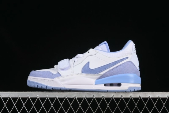 حذاء رياضي منخفض من نايك اير جوردان ليجاسي 312 بتصميم ثلاثي الأشرطة - FQ7827-104