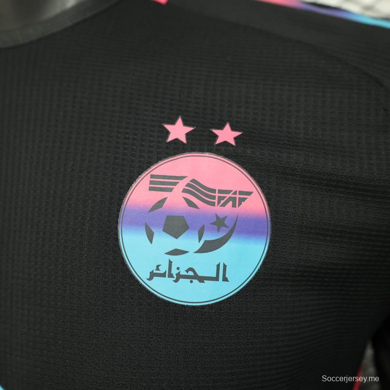 نسخة اللاعب 2025 قميص الجزائر أسود مع لمسات متدرجة الألوان 2025