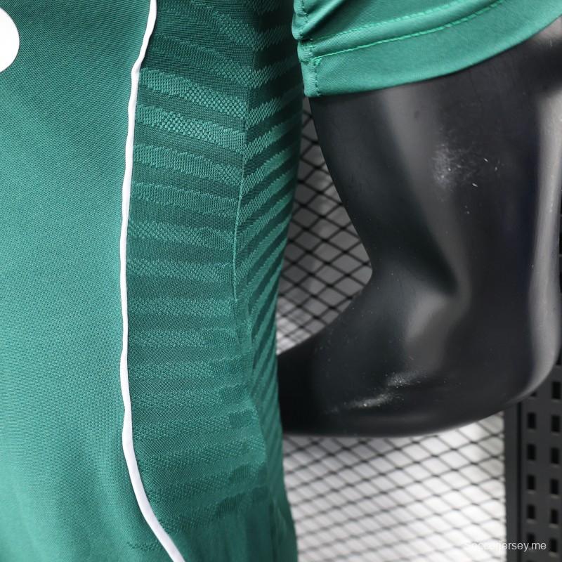 قميص ريال مدريد 25/26 نسخة اللاعب 25/26 أخضر بحواف بيضاء