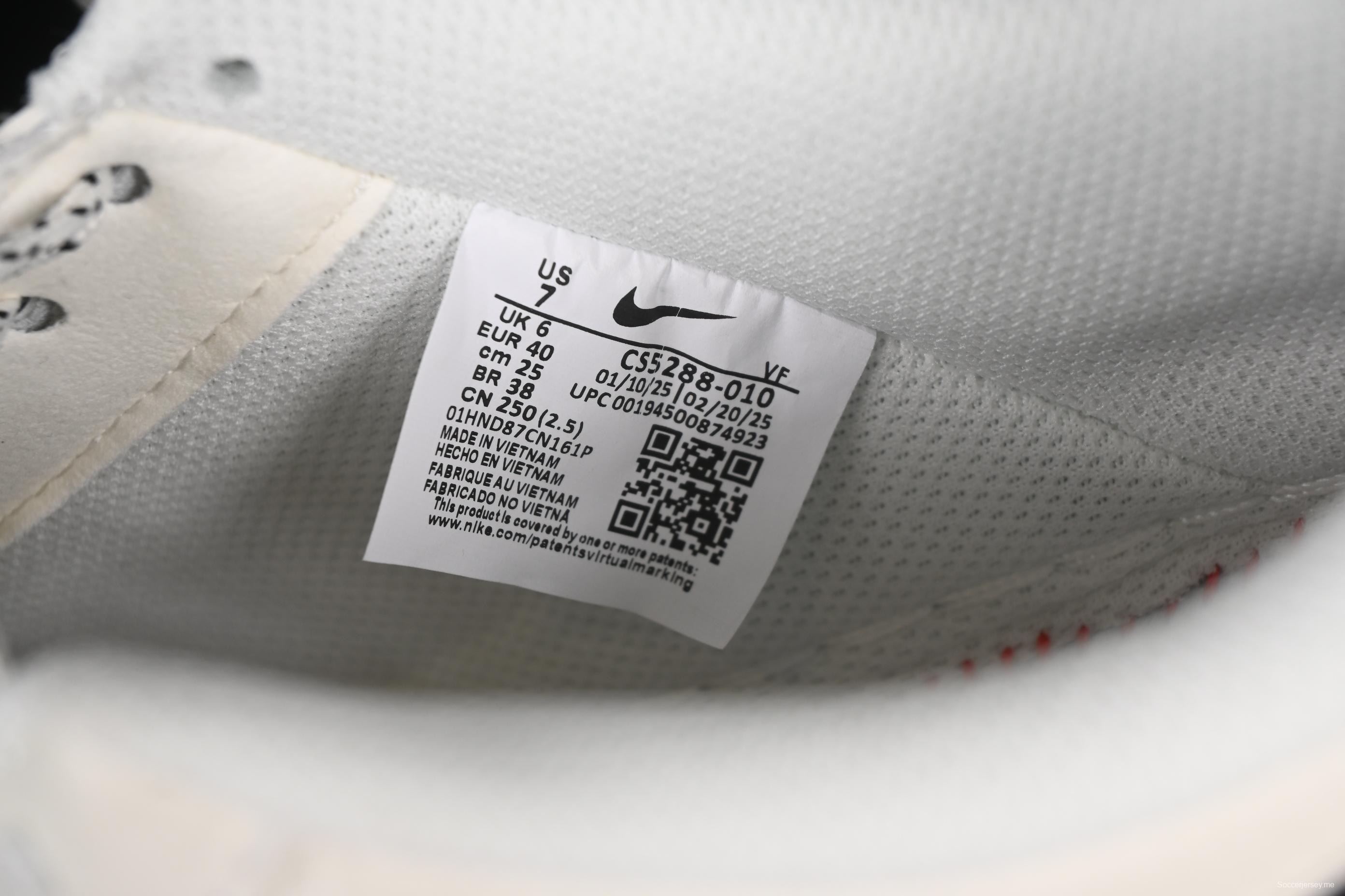 حذاء نايك اير فورس 1 '07 منخفض من نايك اير فورس 1 '07 ستوسي كولابوريشن دوال تون أحمر اللون - CS5288-010