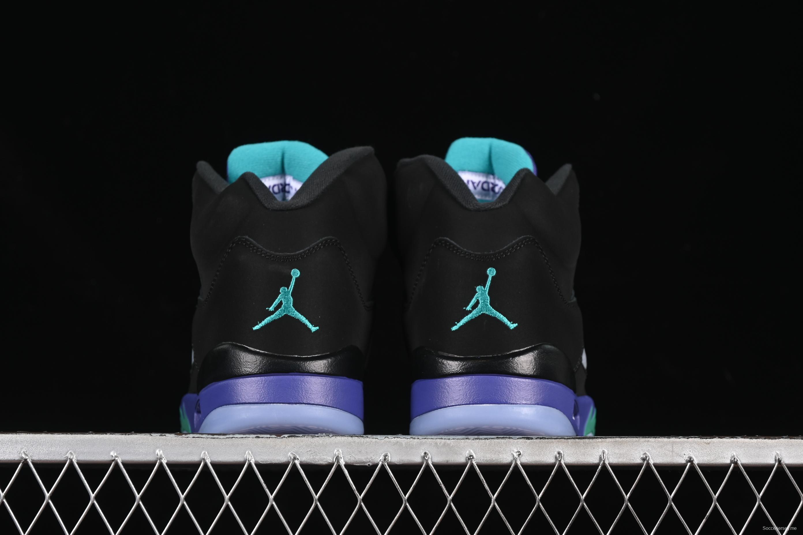 حذاء كرة السلة اير جوردان 5 ريترو من نايك - عنب أسود - 136027-007