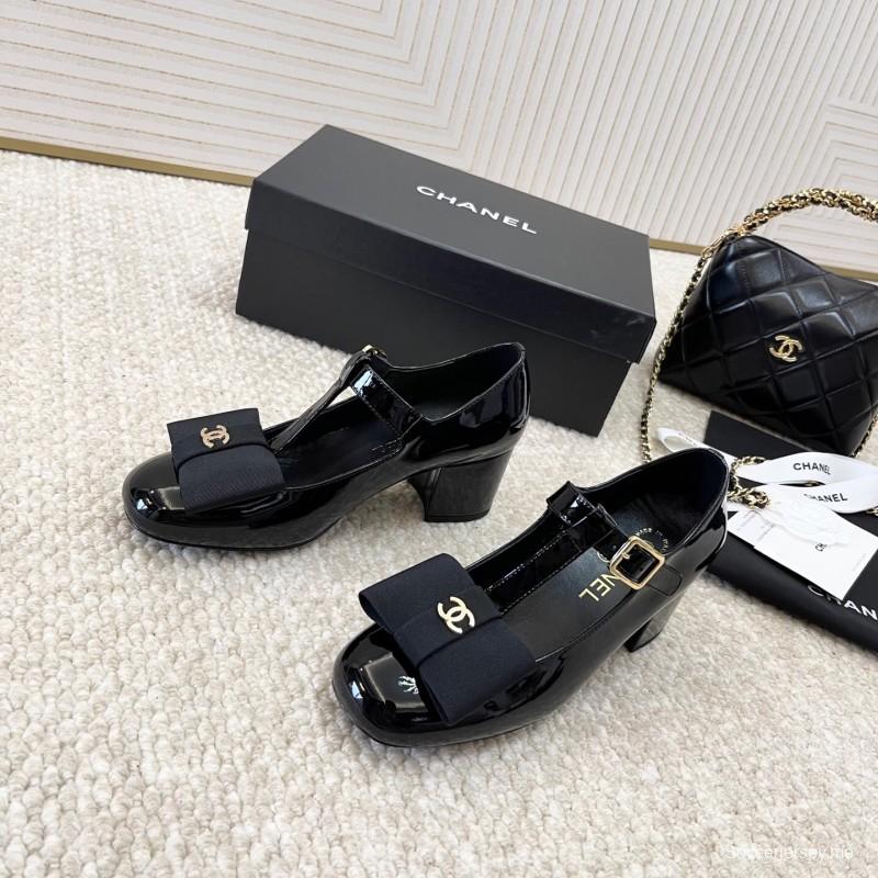 2025 Women Chanel Black Patent Leather Mary Jane Bow KFY00310