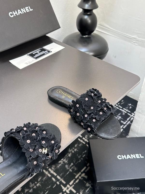 2025 Women Chanel Black Leather Slides