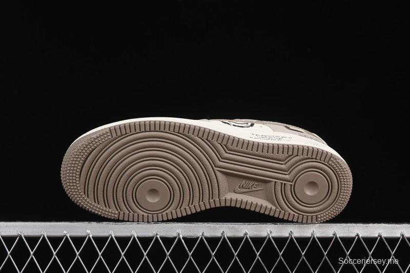 حذاء نايك اير فورس 1'07 منخفض مبتسم للدب الكاجوال - DB3301-881