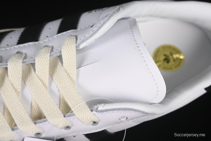 حذاء تزلج كاجوال سوبرستار من أديداس JI3138 Shell Toe حذاء تزلج كاجوال