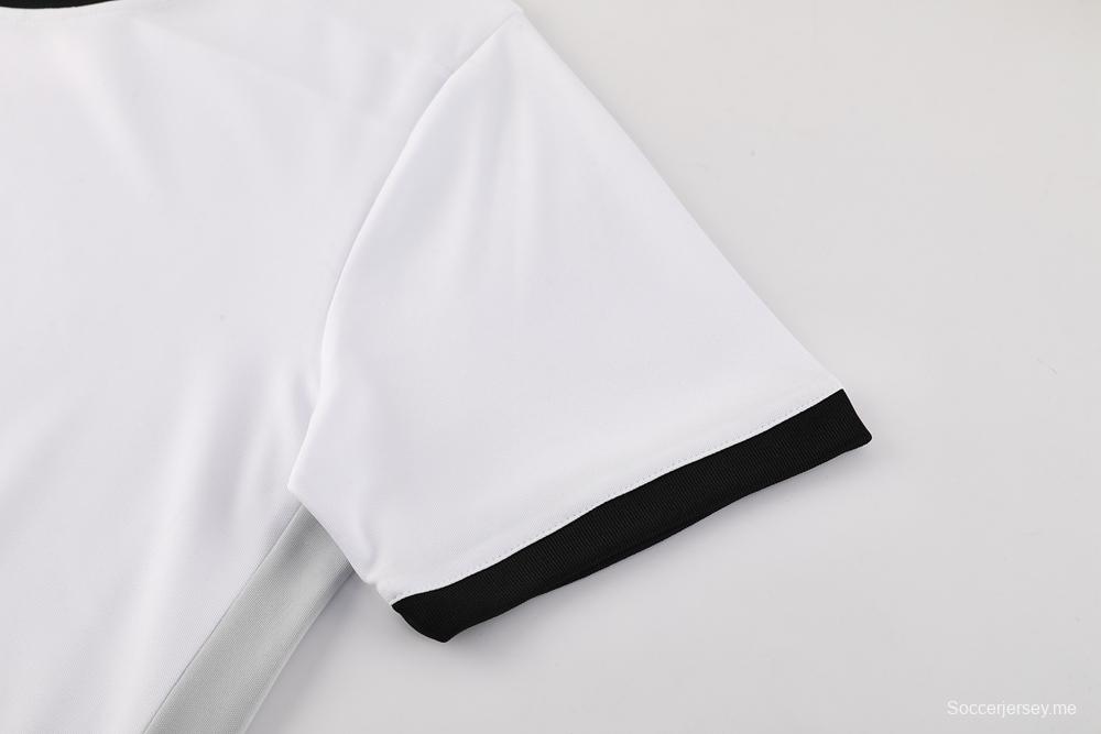 2025 قميص أبيض قصير الأكمام + شورت قصير الأكمام من نايك 2025