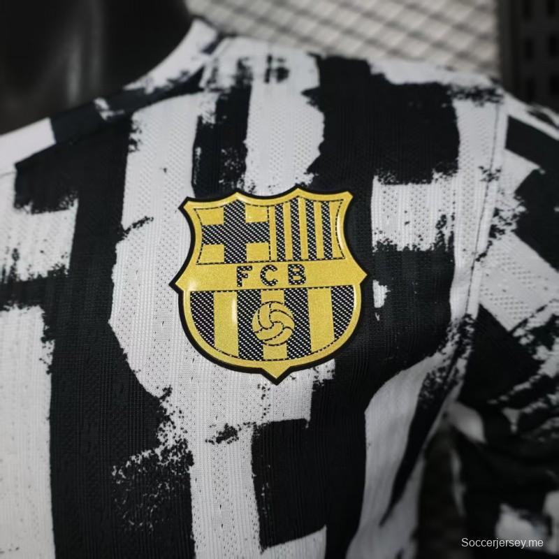 إصدار اللاعب 25/26 قميص برشلونة أسود بخطوط مخططة مقلّمة 25/26