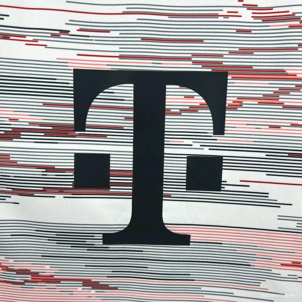 2025/25/26 قميص بايرن ميونيخ بايرن ميونيخ خارجي نسائي