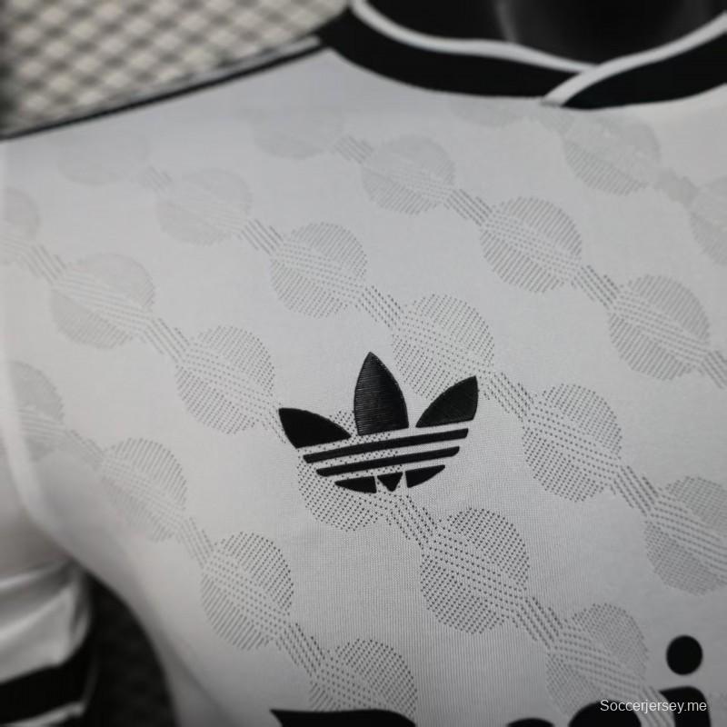 إصدار اللاعب 25/26 ريال مدريد أبيض بنمط هندسي قميص أبيض بنمط هندسي