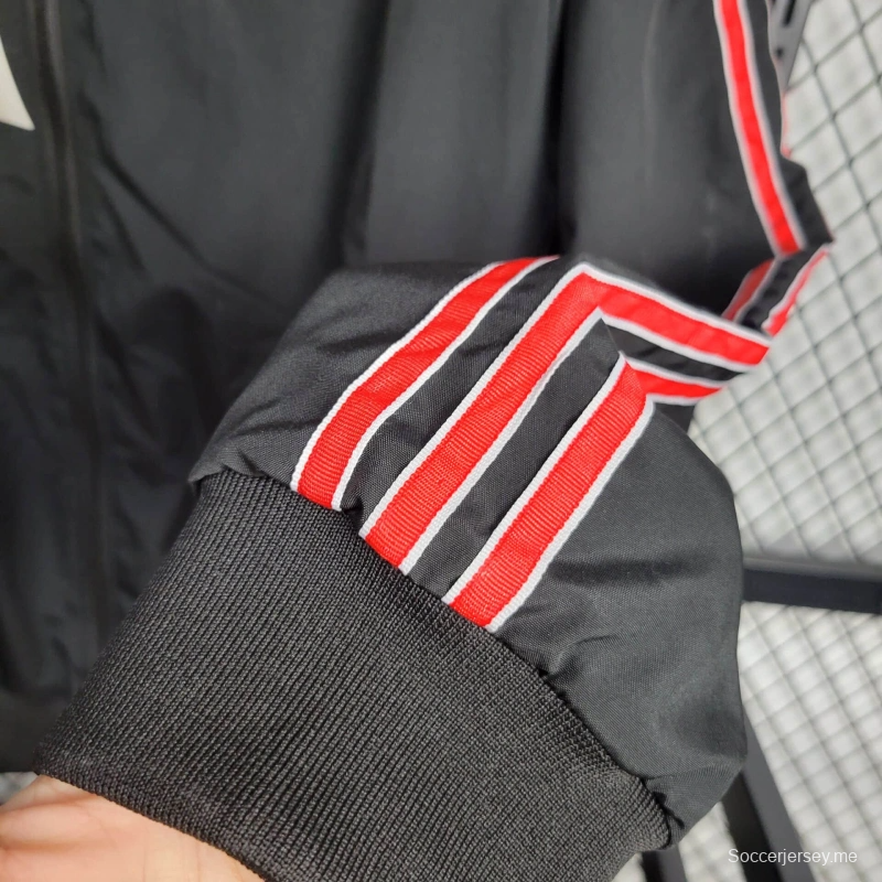 25/26 جاكيت مانشستر يونايتد سترة واقية من الرياح أسود